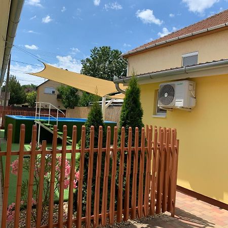 Armada Family Apartment Hajduszoboszlo Exterior foto