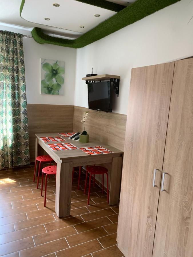 Armada Family Apartment Hajduszoboszlo Exterior foto